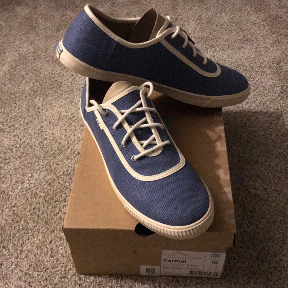 Tom’s Infinity Blue Heritage Canvas Shoes